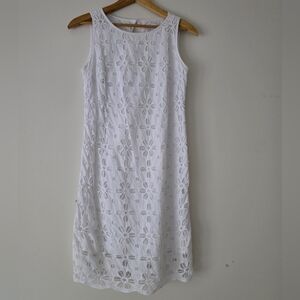 Elegant White Floral Lace Dress